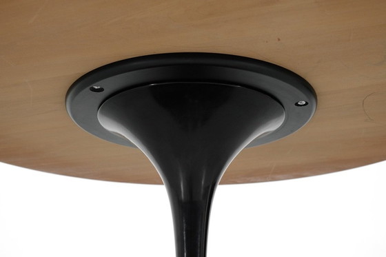 Image 1 of Tafel " Tulipe " En Bois Par Eero Saarinen Pour Knoll International, Usa 1958.