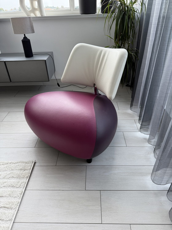 Image 1 of Leolux Pallone Fauteuil Paars/Wit Leer