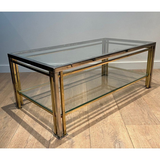 Image 1 of Modernistische salontafel van chroom en verguld metaal met drie poten. Frans werk in de stijl van Willy Rizzo. Circa 1970