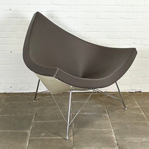 Iconische Vitra Coconut Chair – Modernistisch Design in Grijs Leer