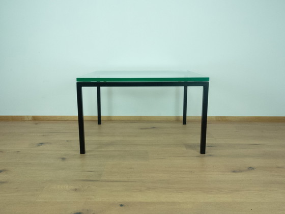 Image 1 of Salontafel met dik glazen blad, stalen buisframe, 1970