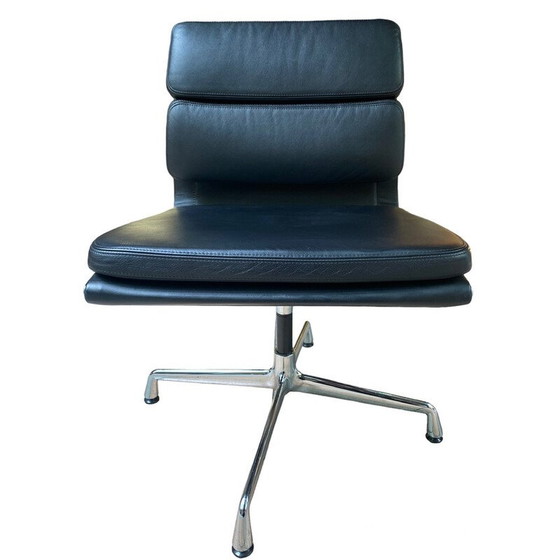 Image 1 of Vintage Soft pad bureaustoel in zwart leer en aluminium van Eames, 2007