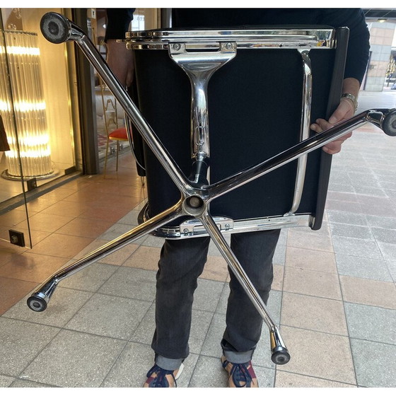 Image 1 of Vintage Soft pad bureaustoel in zwart leer en aluminium van Eames, 2007