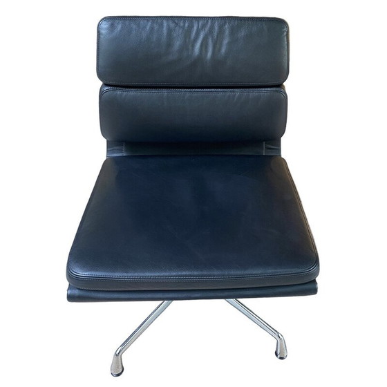 Image 1 of Vintage Soft pad bureaustoel in zwart leer en aluminium van Eames, 2007