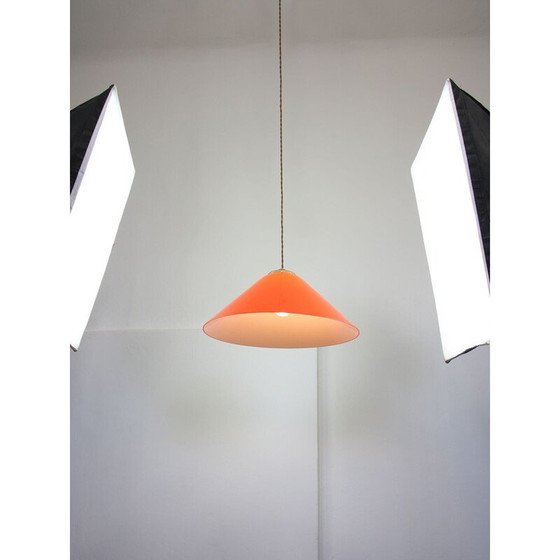 Image 1 of Vintage hanglamp van oranje plexiglas en messing, Italië 1960