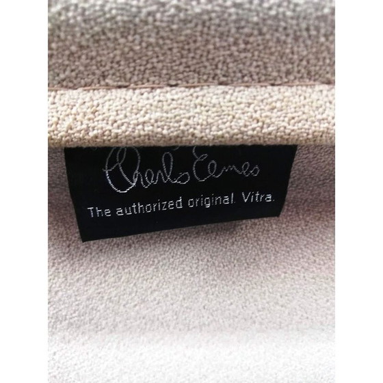 Image 1 of EA105 vintage stoel van Charles & Ray Eames voor Vitra