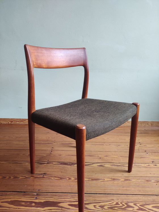 Image 1 of Niels Otto Møller nr. 77, 6 stoelen, teak en textiel