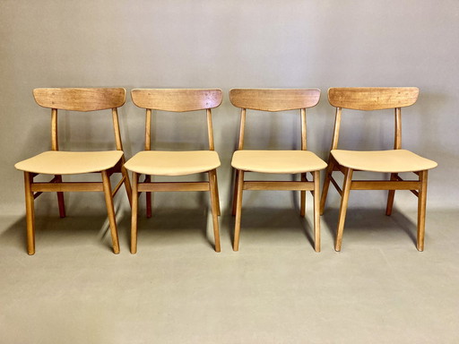 Suite van 4 "Scandinavisch Design" stoelen 1950.