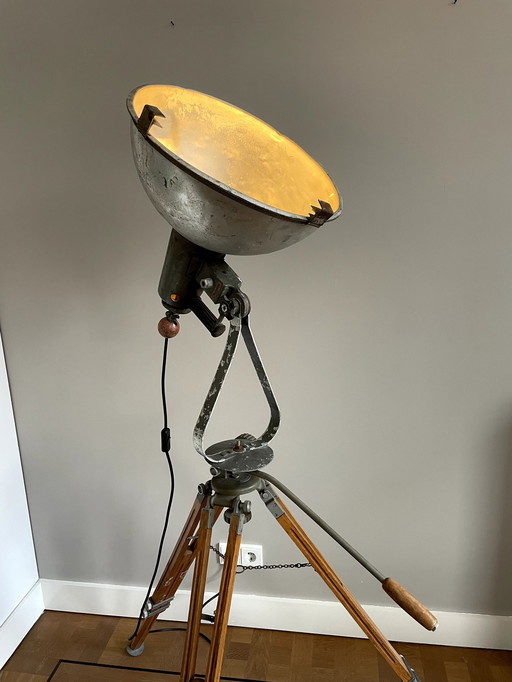 Vintage Bouwlamp Op Oud Houten Camerastatief