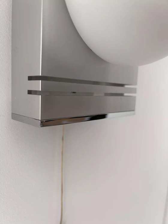 Image 1 of Vintage wandlamp, Chroom en Opaline, Frankrijk 1970