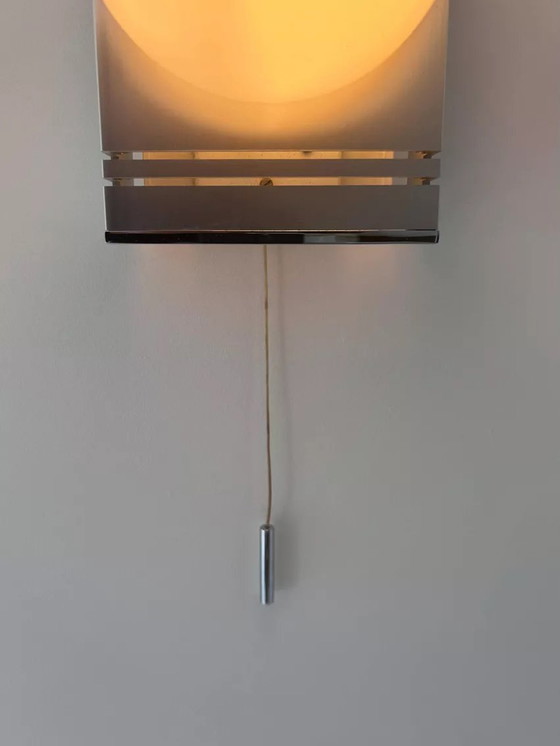 Image 1 of Vintage wandlamp, Chroom en Opaline, Frankrijk 1970