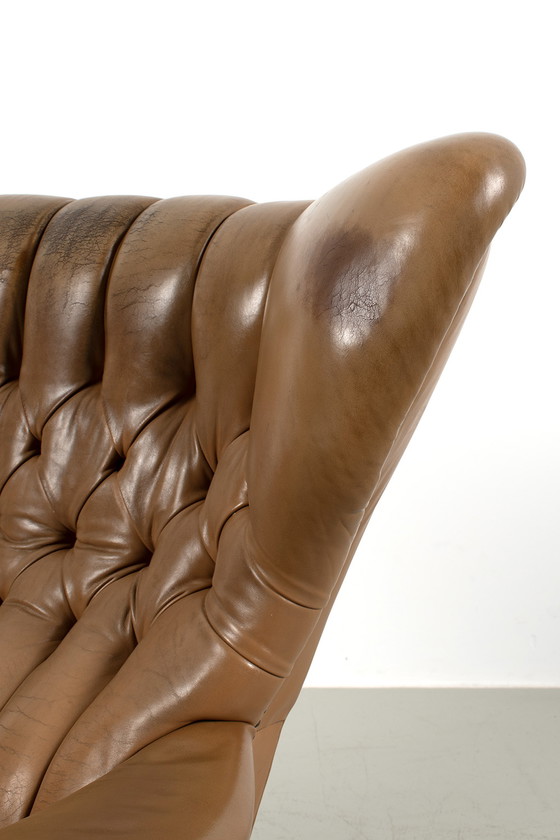 Image 1 of Vintage wingback fauteuil