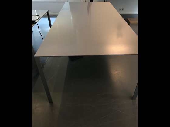 Image 1 of Jean Nouvel Less eettafel