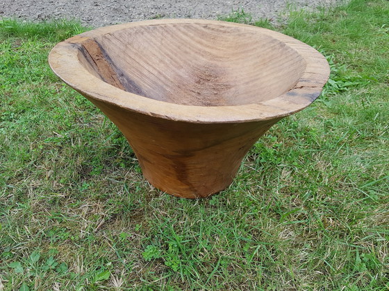 Image 1 of Afrikaanse Antieke Houten Pot