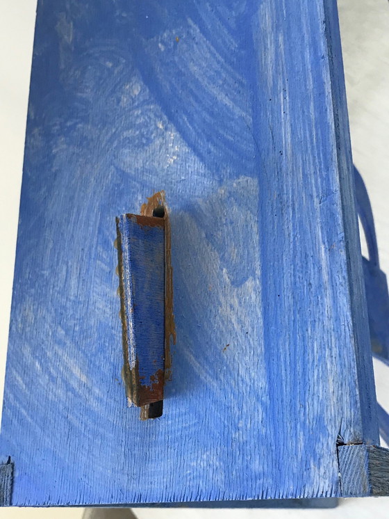 Image 1 of Klaas Gubbels houten Object blauwe tafel + ketel