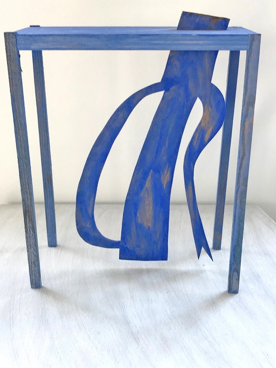 Image 1 of Klaas Gubbels houten Object blauwe tafel + ketel