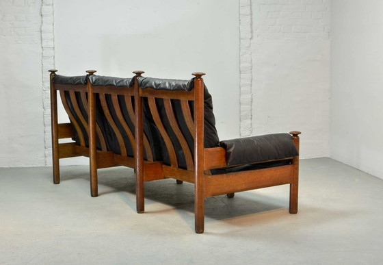 Image 1 of Robuuste Mid Century Scandinavische 3-zitsbank van glad zwart leer, 1960