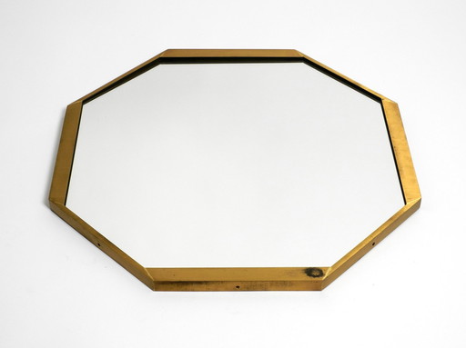 Grote Italiaanse Mid Century Moderne Octagonale Messing Wandspiegel Met Een Licht Mooi Patina