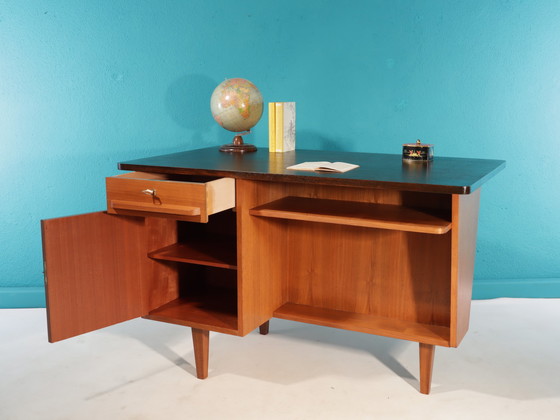 Image 1 of Vintage bureau, jaren 60, Duitsland