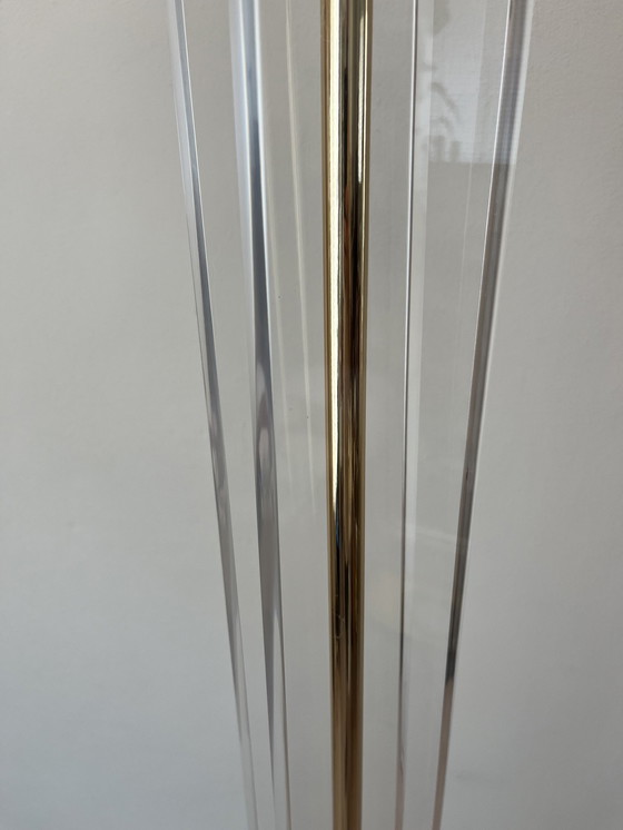 Image 1 of Jaren 80 Plexiglas Hollywood Regency Vloerlamp