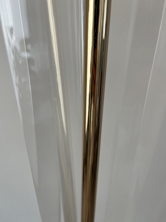 Image 1 of Jaren 80 Plexiglas Hollywood Regency Vloerlamp