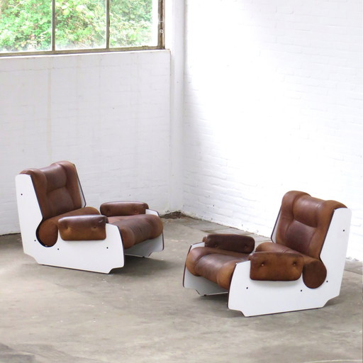 Set van twee lounge fauteuils in leer