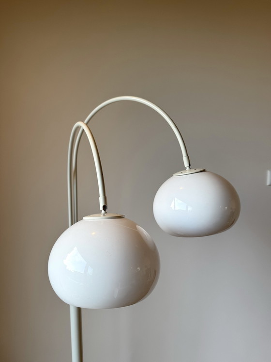 Image 1 of Vintage Witte Vloerlamp Met Dubbele Boog