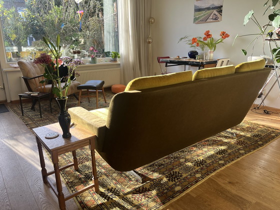 Image 1 of Midcentury Fluwelen Sofa met drie zitplaatsen