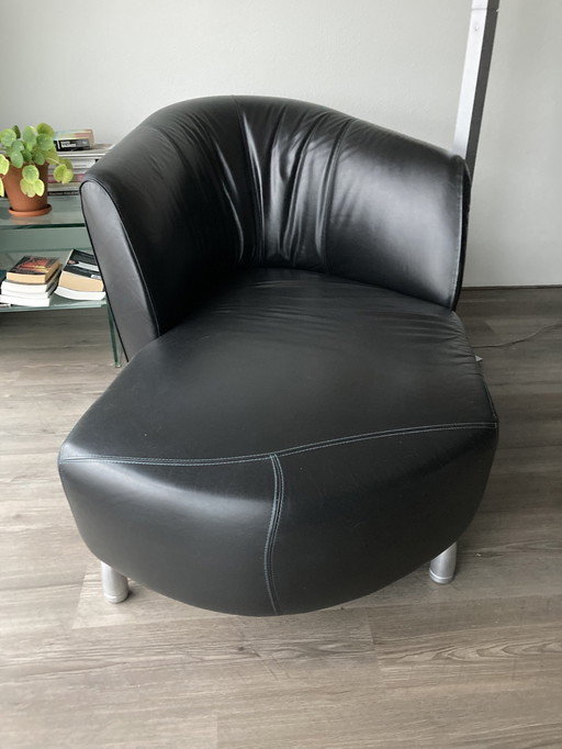 2Chaise Longues Plus Bijzettafel  Van Leolux