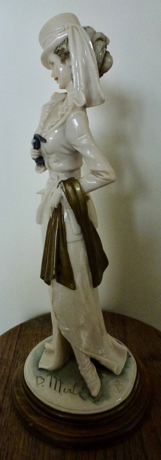 Image 1 of Capodimonte - Bruno Merli - Dame In Uitgaanskledij - 33 Cm - 1981