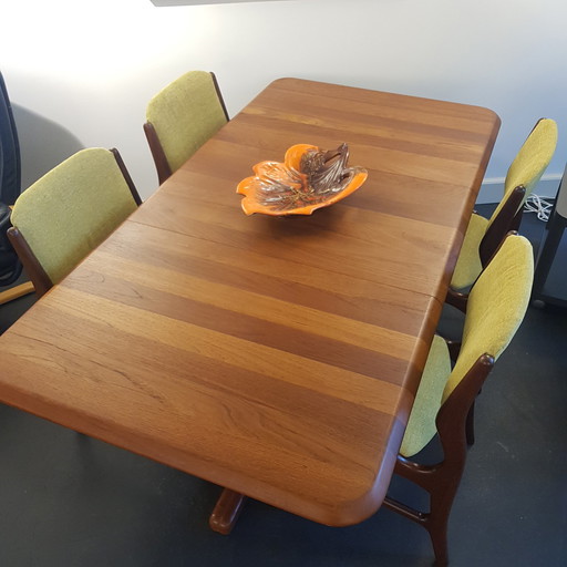 Mid Century Deense teakhouten eettafel