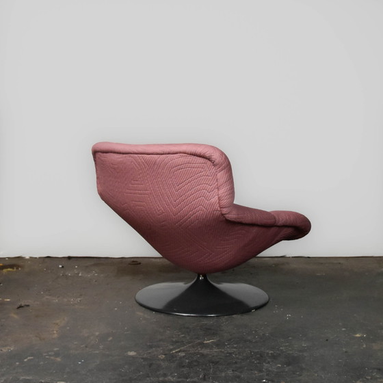 Image 1 of Artifort F518 chair