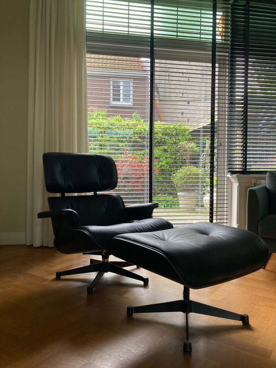 Image 1 of Vitra Eames Lounge Chair + ottoman