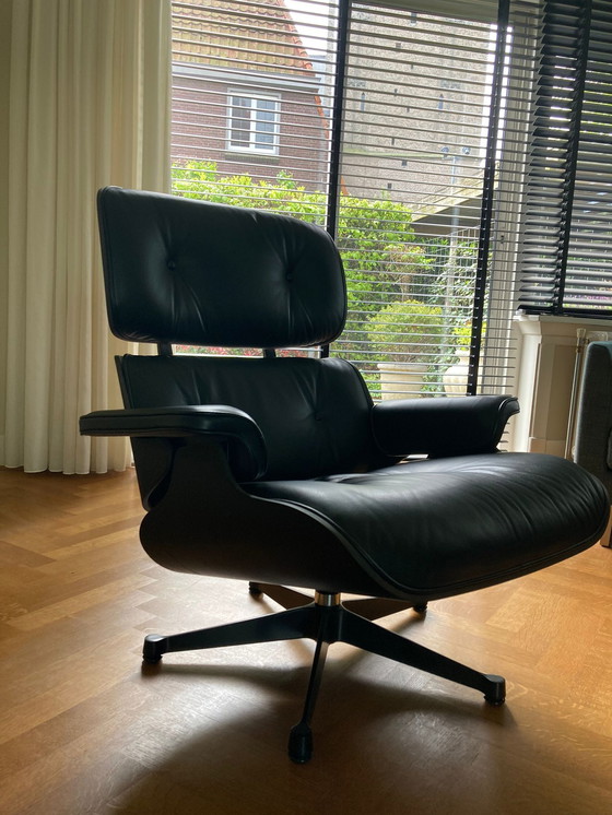 Image 1 of Vitra Eames Lounge Chair + ottoman