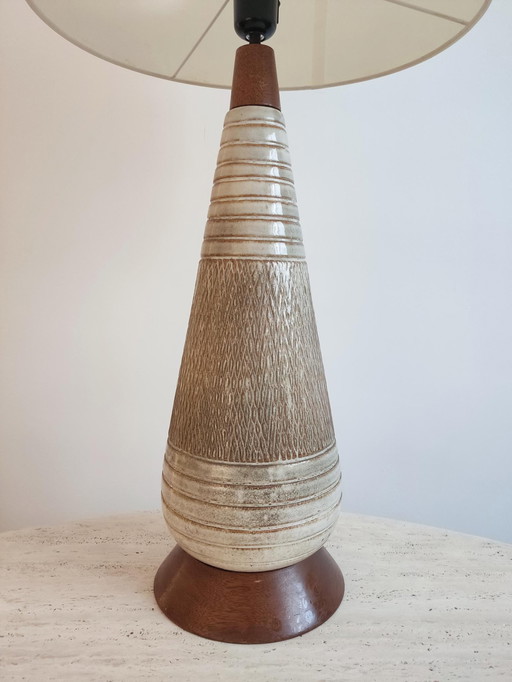  Deense lamp van keramiek en hout