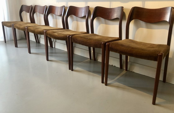 Image 1 of Vintage Niels Otto Møller Tafel Met Model 71 Stoelen