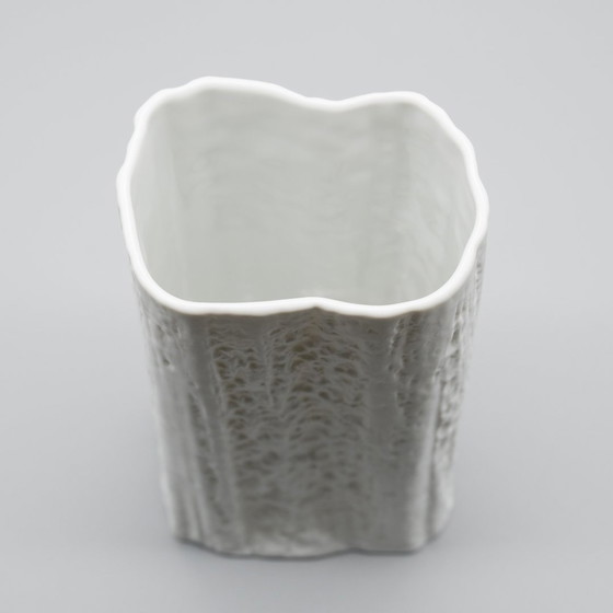 Image 1 of Brutalistische Vaas Martin Freyer Rosenthal Studio-Linie Bisque Porselein Reliëf Duo