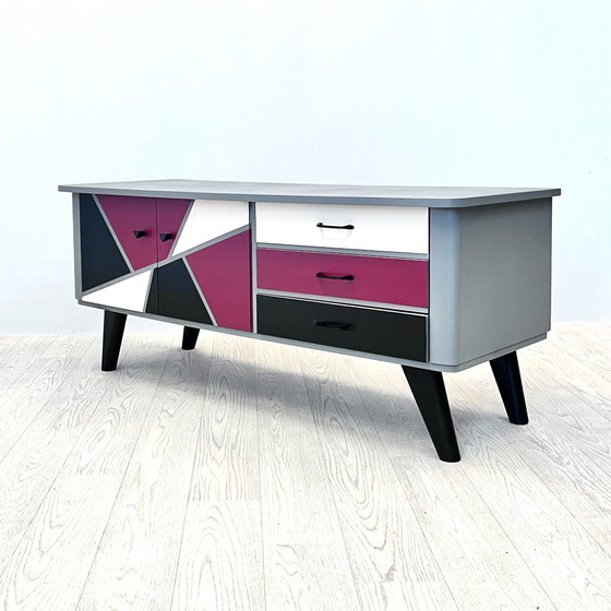 Image 1 of Popart dressoir