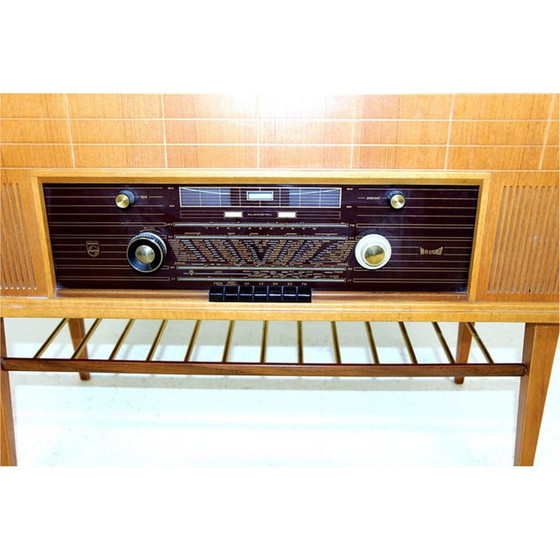 Image 1 of Vintage vinyl radiokast "Type F6S 04AR" in eiken en teak voor Philips, 1950