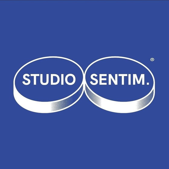 Image 1 of Brutalistische Salontafel Massief Eiken