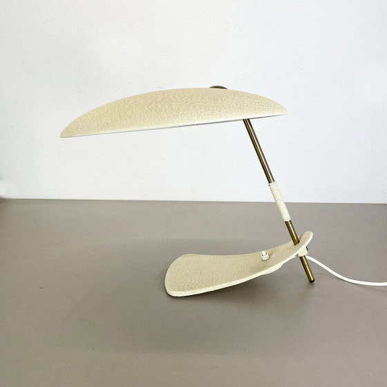 Image 1 of Vintage Bauhaus beige metalen en messing bureaulamp, Oostenrijk 1950