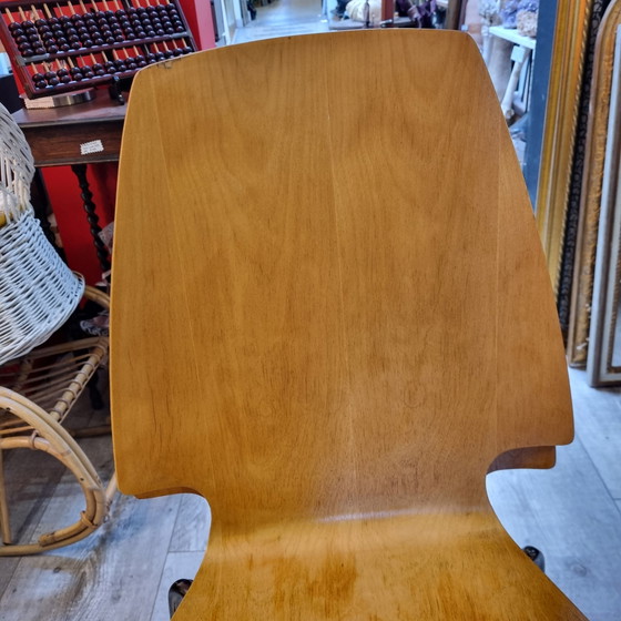 Image 1 of 2x Mid Century Moderne Houten Stoelen