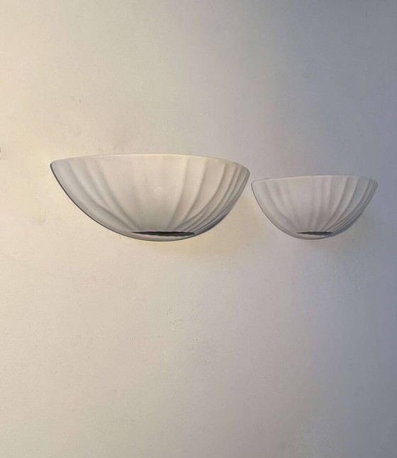 Image 1 of 2X Witte Matte Schelp Wandlampen - Frankrijk 1970