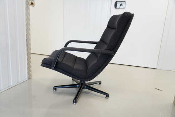 Image 1 of Artifort f142 fauteuil