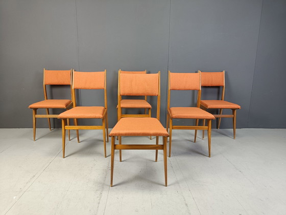 Image 1 of Mid Century Italiaanse eetkamerstoelen, 1950S