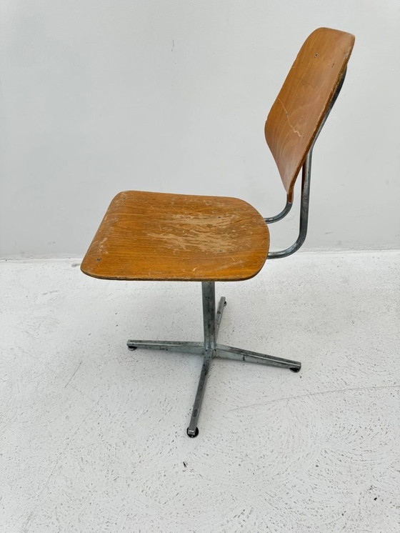 Image 1 of Old-school draaistoel in vintage stijl