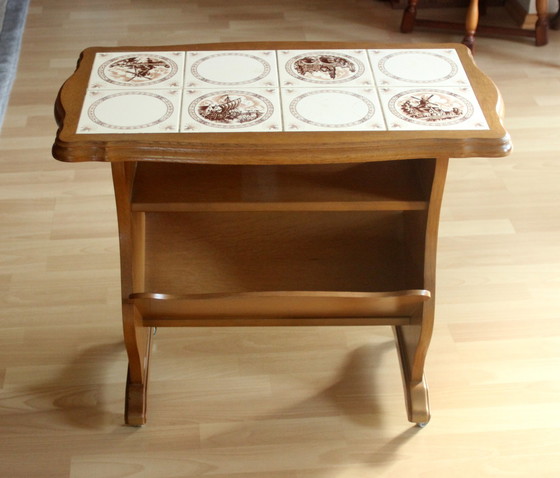 Image 1 of Mid Century krantenwagen hout met keramische tegels, op wielen, vintage