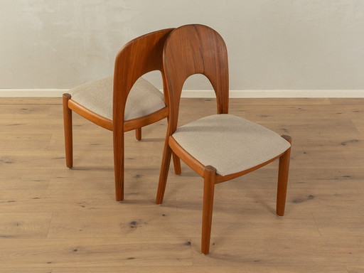 2x Eetkamerstoelen van Niels Koefoed