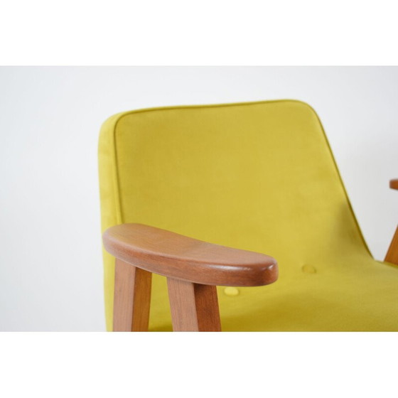 Image 1 of Vintage Fauteuil 366 ontworpen door beroemde J. Chierowski geel fluweel 1962