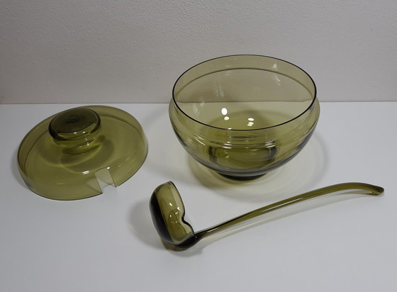 Image 1 of Olijfgroene/Groenviolet Glazenbowl Met Deksel En Bijbehorende Glazen Schepklepel Met Schenktuit.